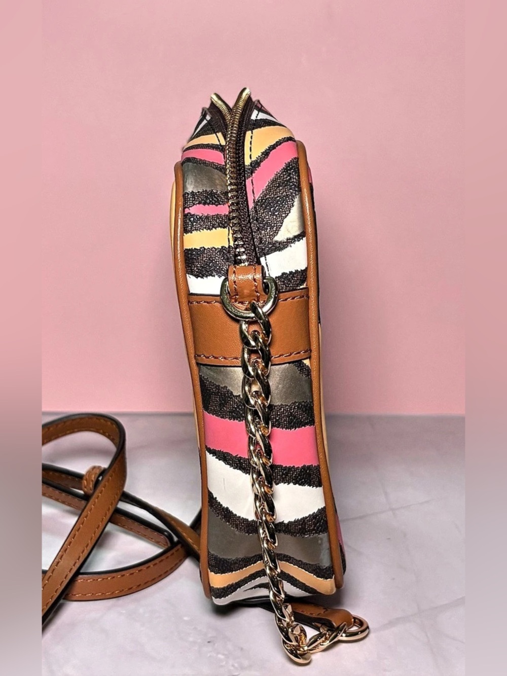 🦓 Michael Kors Multicolor Zebra Print Crossbody Bag - Picture 4 of 14